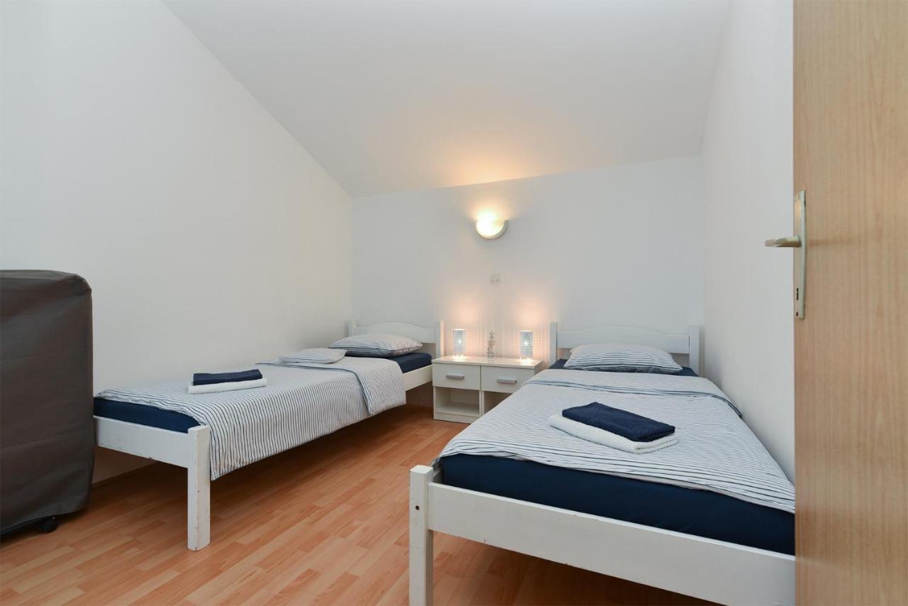 Apartment Mladen 1860 Medolino Esterno foto
