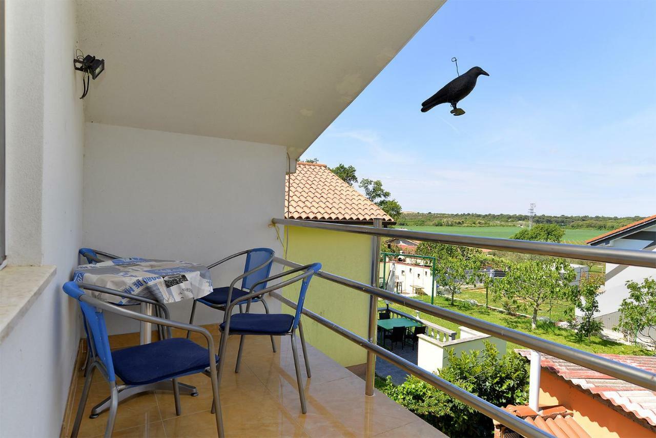 Apartment Mladen 1860 Medolino Esterno foto